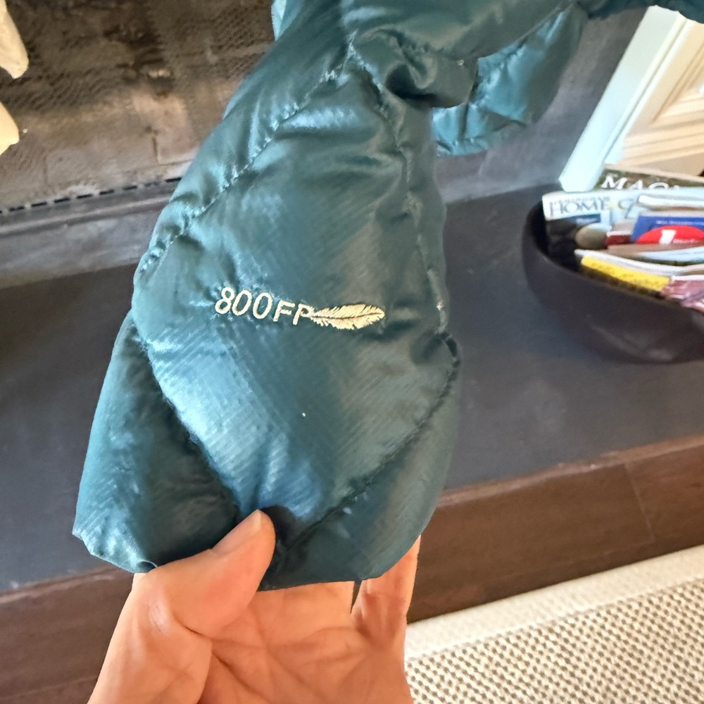 Montbell Green Puffer Jacket- GREAT condition - Picture 5 of 6